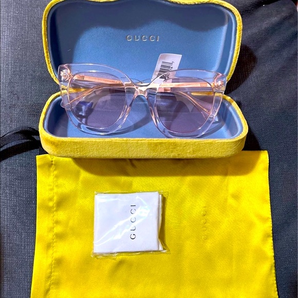 Brand new gucci sunglasses.